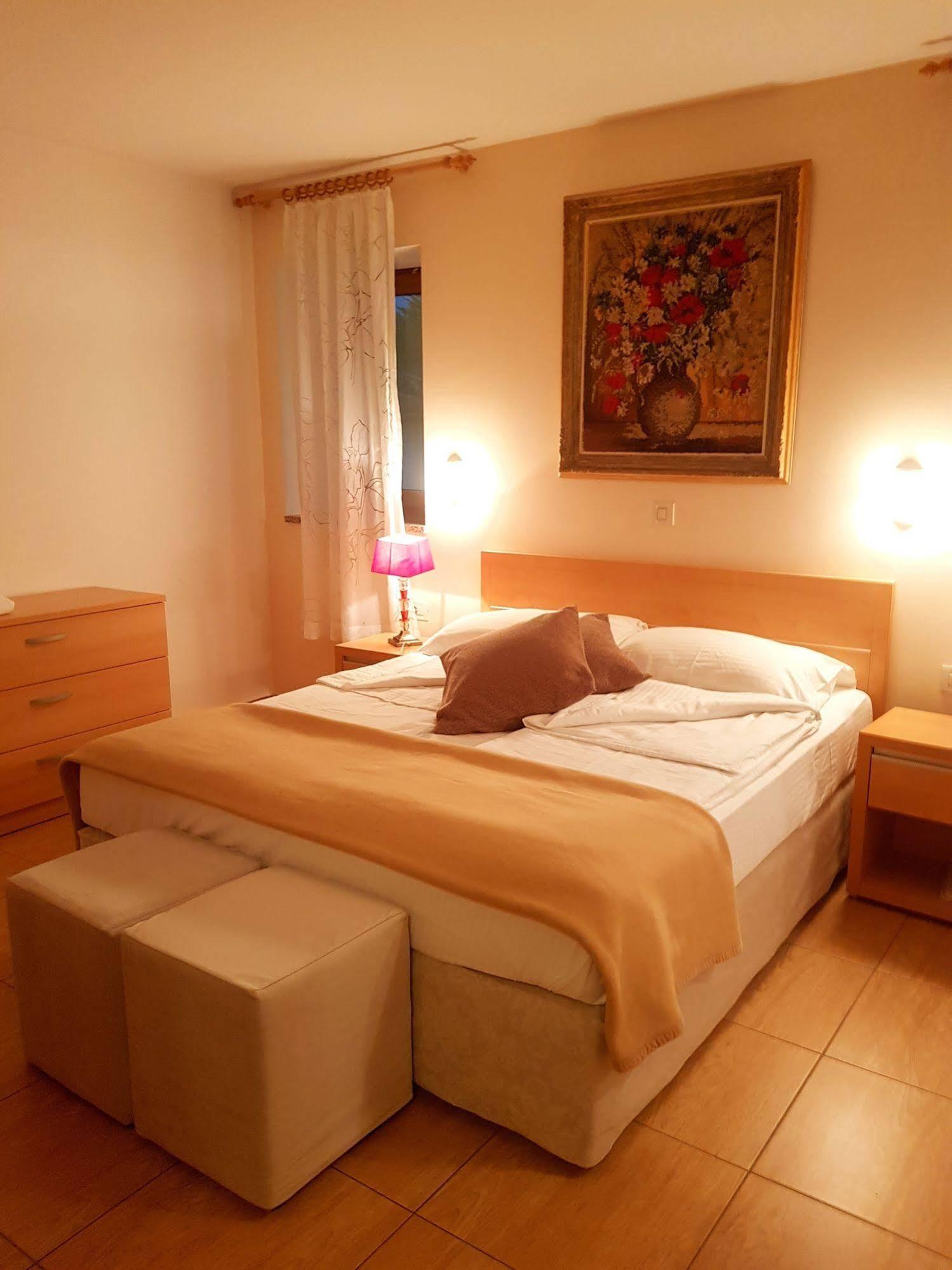 Boutique Hotel Santa Maria Novigrad  Ngoại thất bức ảnh
