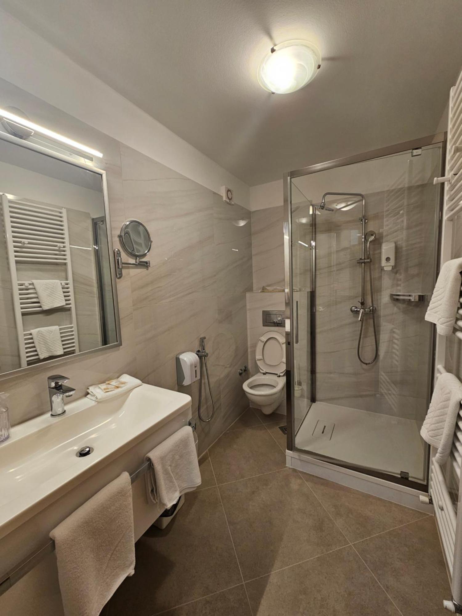 Boutique Hotel Santa Maria Novigrad  Ngoại thất bức ảnh