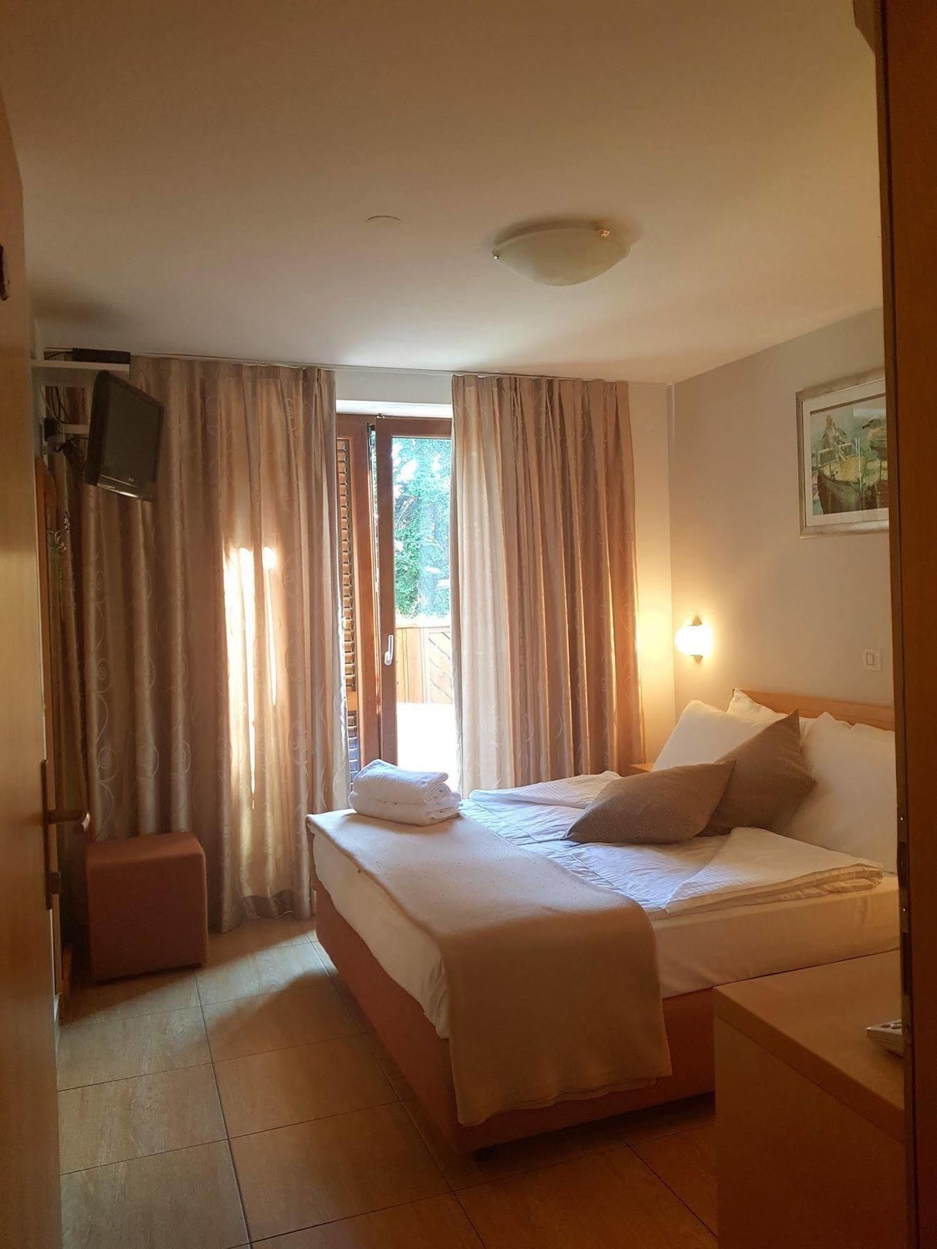 Boutique Hotel Santa Maria Novigrad  Ngoại thất bức ảnh